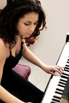 woman pianist